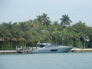 Boat looking like it should be in a Bond film