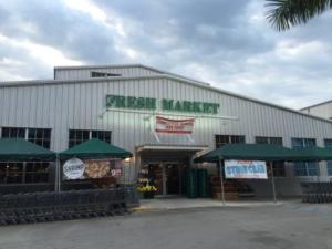 Fresh Market in the Grove