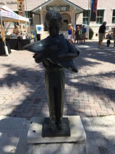 Statue in Delray Beach