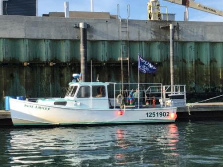 Lobsterboat waiting on fuel truck