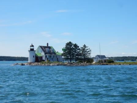 Blue HIll Bay Light - Green Island